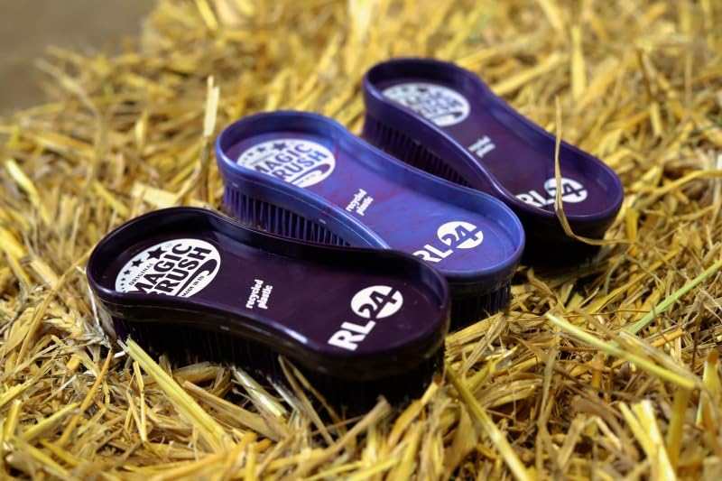 RL24 - Bürstenset (3-teilig) MagicBrush | Hufkratzer für Pferde | für hartnäckigen Schmutz | Pferdebürste für Fellwechsel | reinigt den Hufstrahl | Pferde Zubehör | Edition Wildberry recycled