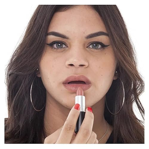 Miniatura 10 de Labial mate color Velvet Teddy de Mac Contenido 01 oz