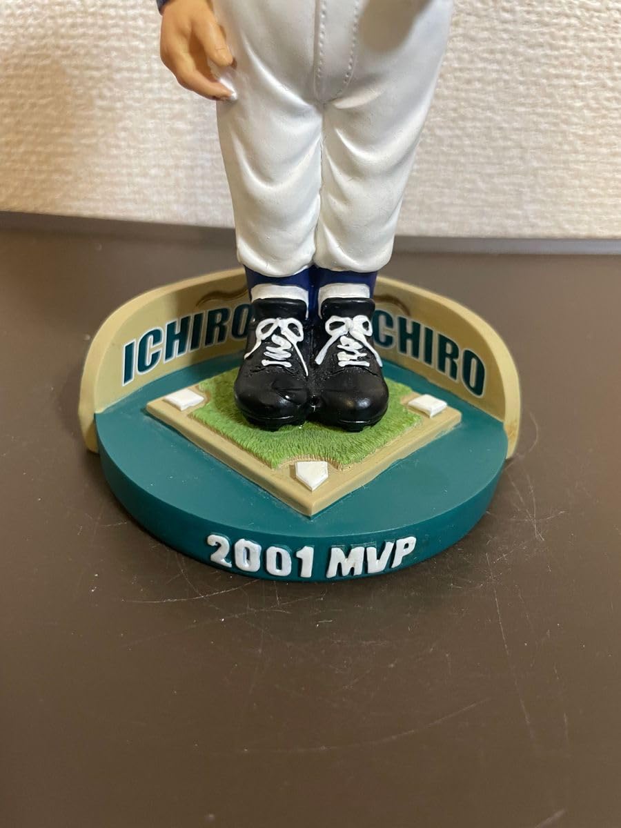 Amazon.co.jp: イチロー 2001年MVP 受賞記念5000体限定ボブルヘッド 