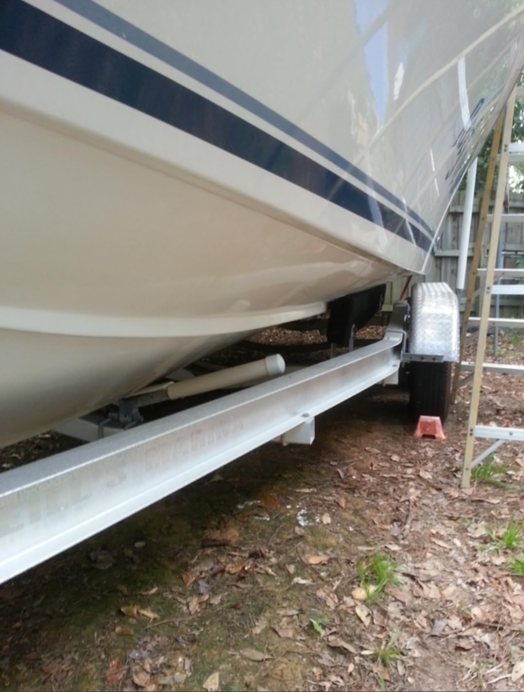 FreeAgain Boat Trailer V-Guide Kit - 2-Layer Hot-Dip Galvanized Center Support with HDPE Plate, Compatible with 3" x 3" Front Cross Member, Includes Bracket & U-Bolts for Marine Saltwater Use