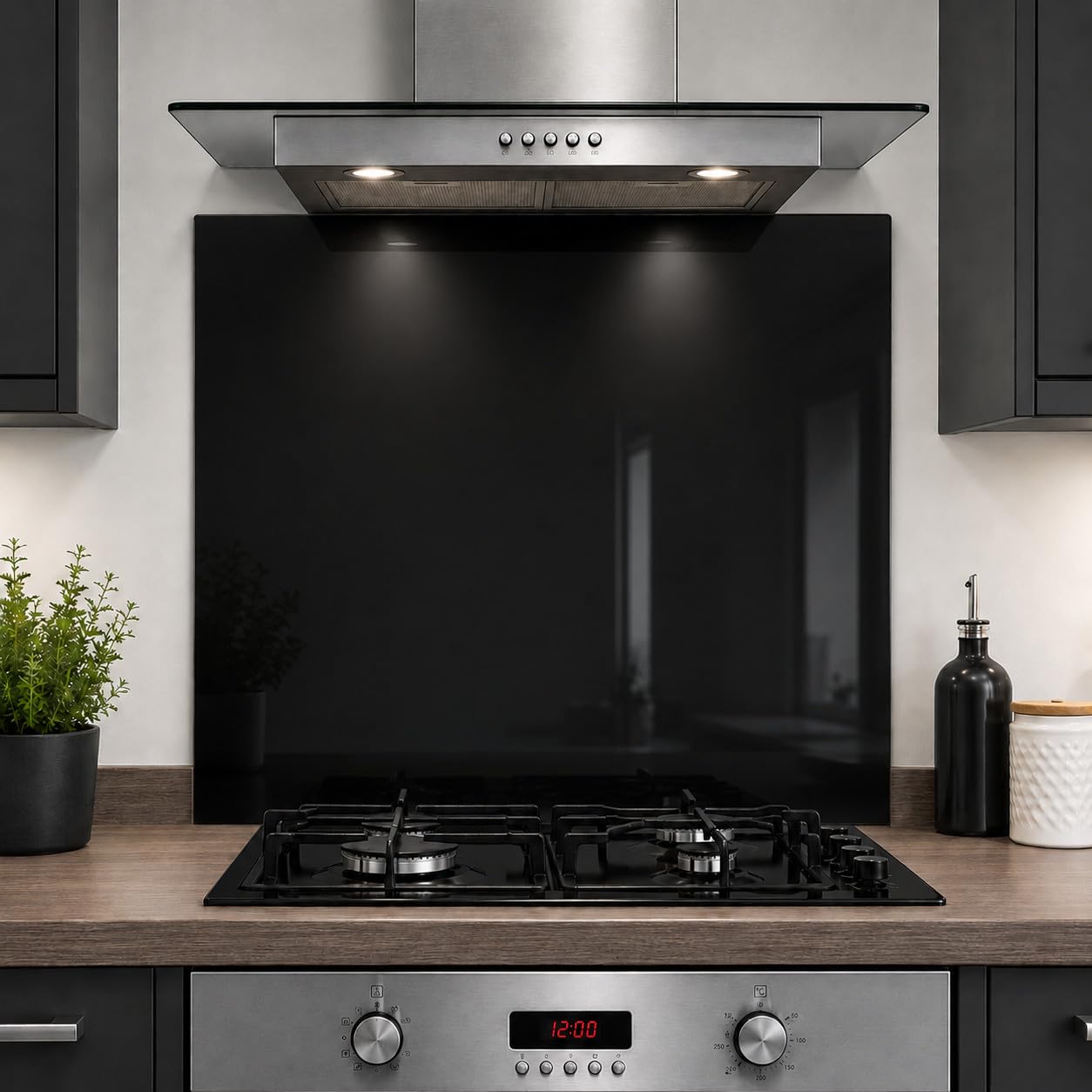 Black Glass Kitchen Splashback – 6mm Toughened Heat-Resistant Safety Glass, Polished Edges, Hob & Cooker Wall Protector (60 x 85cm)