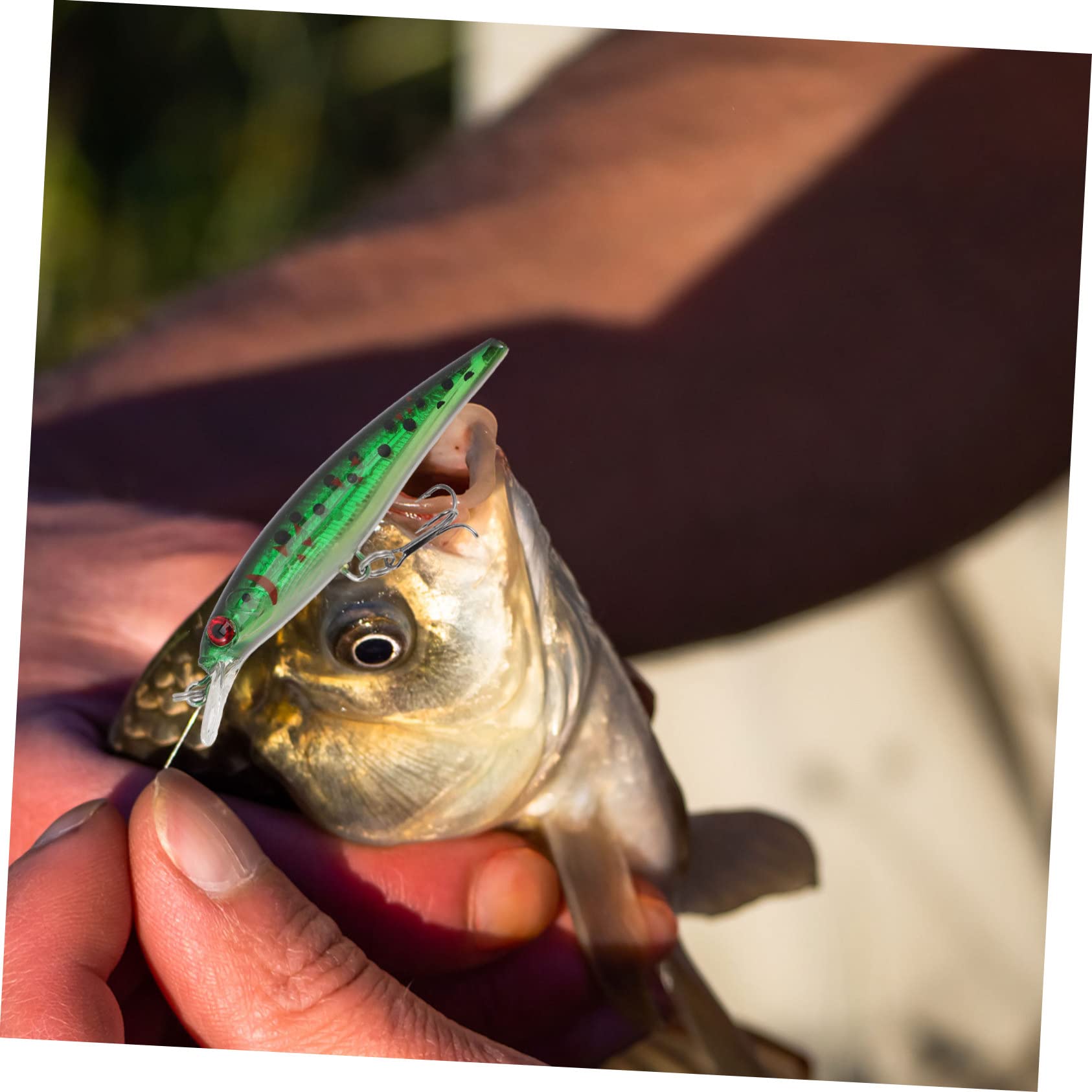 INOOMP 18pezzi Esche Artificiale per Pesca Bait Leggero e Resistente Lure Imitativo per attività di Angling Dolce e Salata