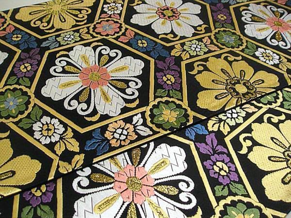 Amazon.co.jp: 西陣織唐織六通柄袋帯 黒地 優彩亀甲華文綿芯仕立付