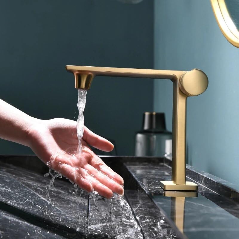Mitigeur d'évier en or brossé, robinetterie de lavabo sur pont en laiton