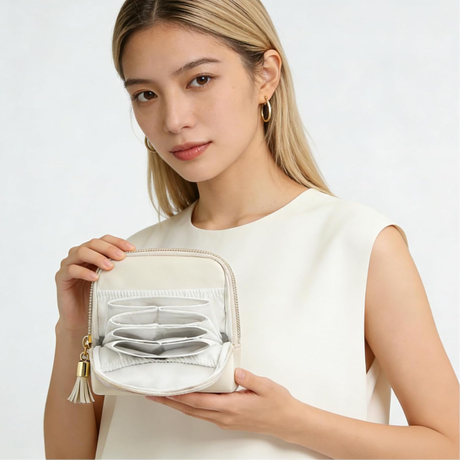 Small Travel Jewelry Case, Jewelry Pouch Bags with Zipper,Velvet Jewelry Organizer Storage Bag for Bracelet Rings Earring, Valentines Gifts for Women-Cream White