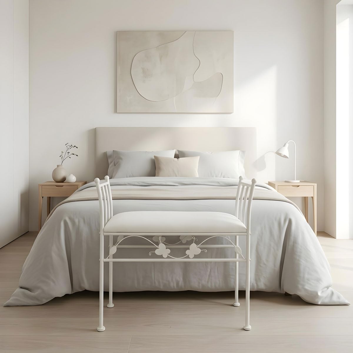LOLAhome - Banqueta para pie de Cama de Metal Blanco y Asiento de Lino Beige. Taburete para Dormitorio o vestidor de 68 cm de Largo y 30 cm de Ancho. Altura Asiento 46 cm. Altura Total 64 cm