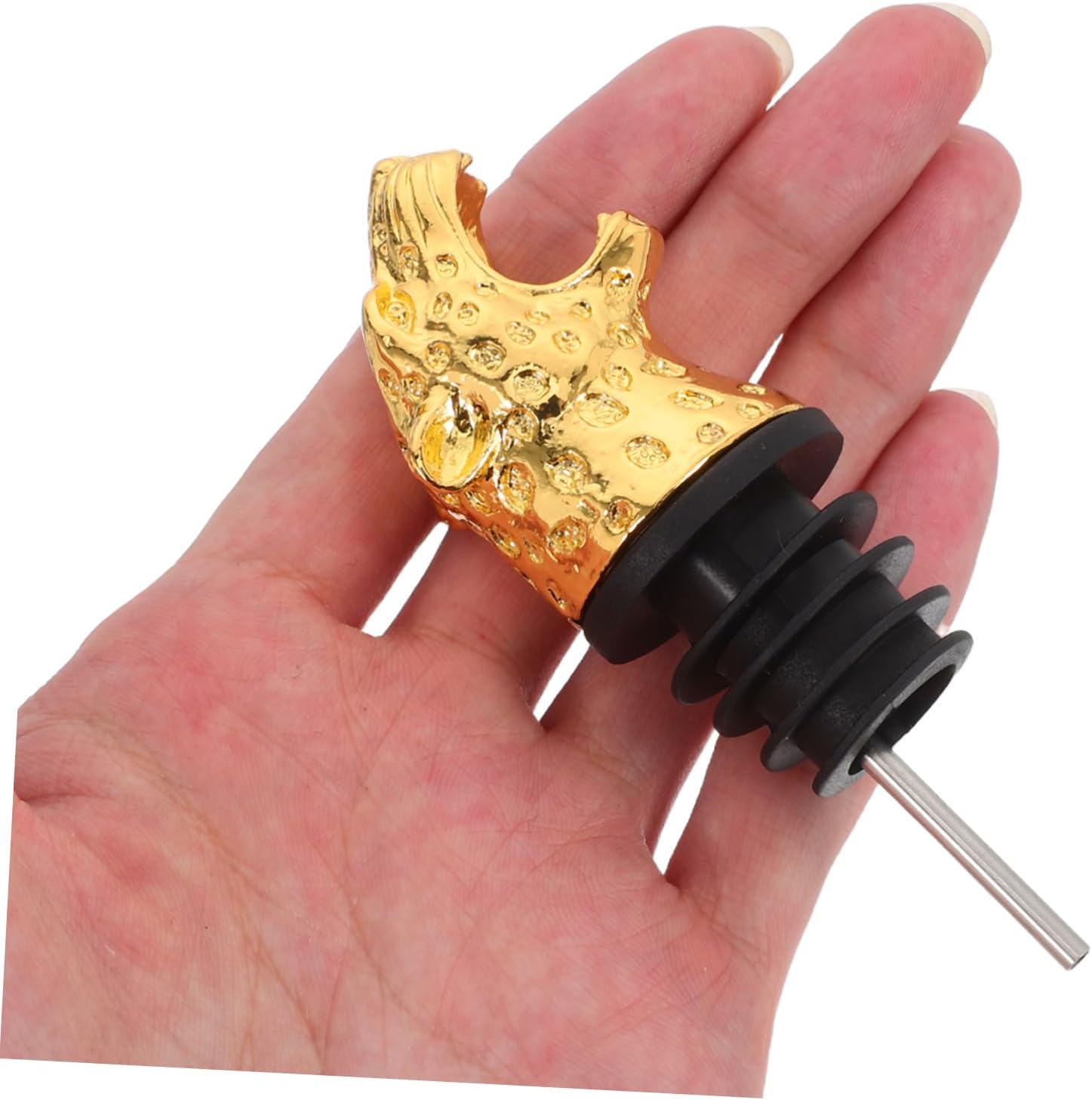 SOLUSTRE Leopard Head Shape Wine Pourer Stopper Golden Alloy Wine Bottle Caps for Home Parties Unique Beverage Bottle Stopper with Fun Design for Entertaining and Enjoying