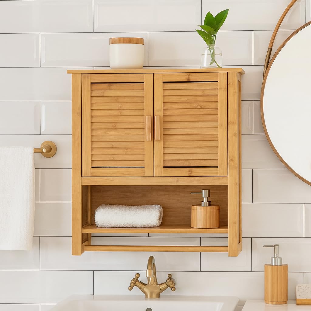 Armadietto sospeso in bambù per bagno, con 2 ante, porta asciugamani e ripiani, salvaspazio, 66 x 62 x 20 cm, colore naturale