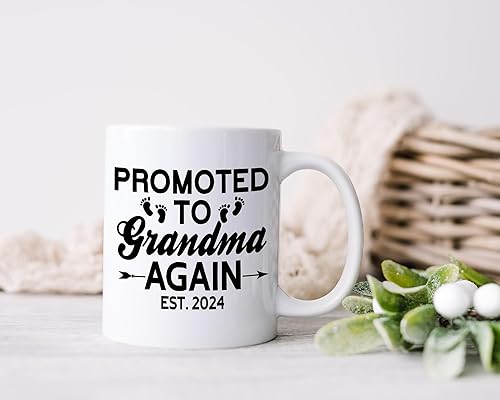 Miniatura 4 de Taza de cerámica de 11 onzas con texto en inglés "Promoted To Grandma Again Est 2024", diseño de abuelas y anuncio de embarazo
