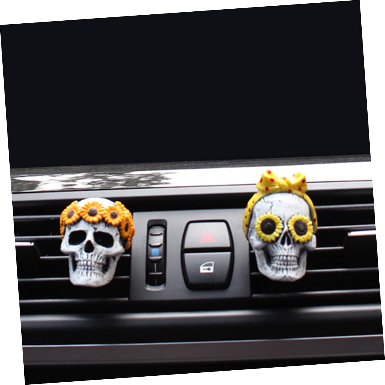 ULTECHNOVO 4 Set Di Diffusori Per Auto A Forma Di Teschio Accessori Gotici Per Auto Diffusori Di Oli Essenziali Decorazioni in Resina 2 Pezzi*4