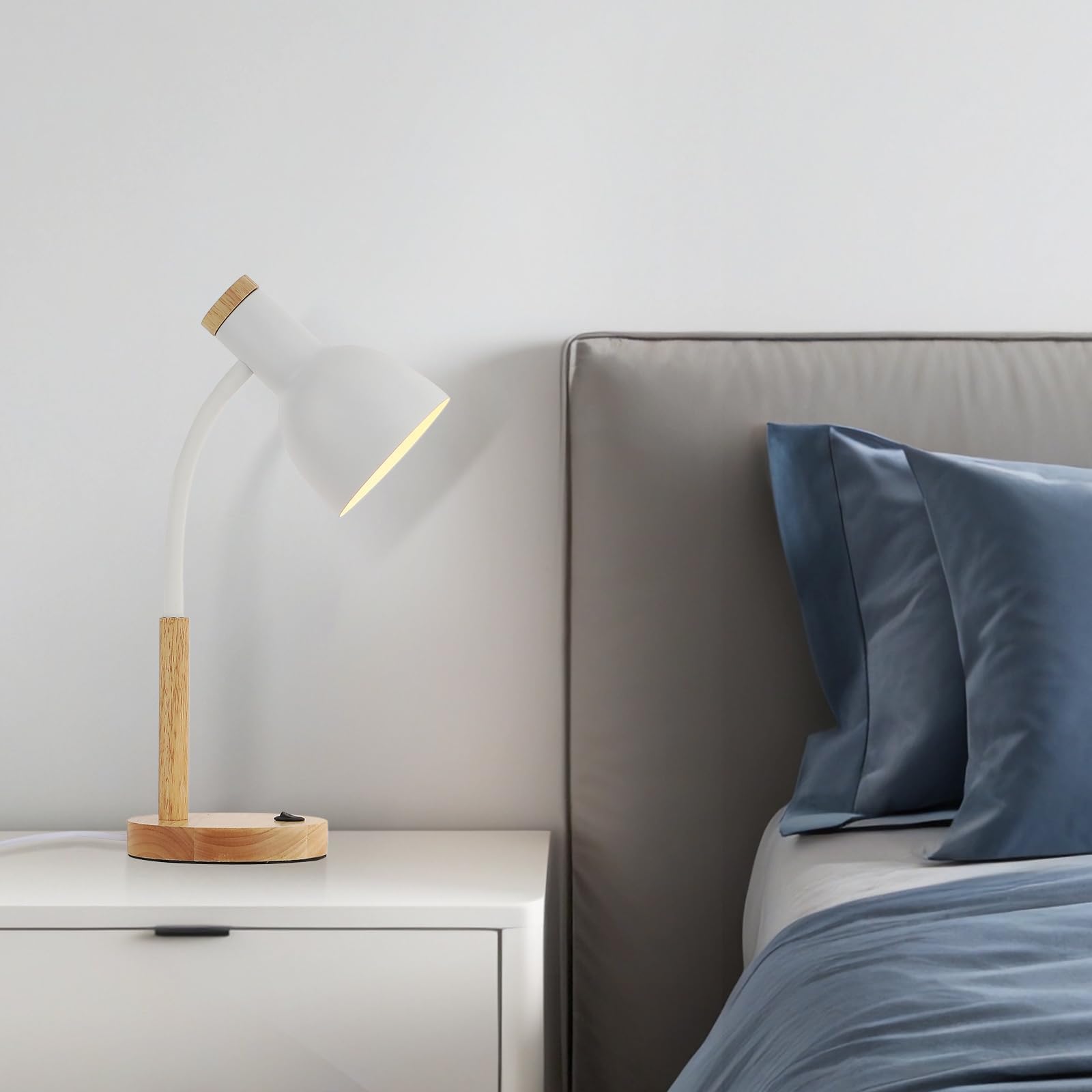 Lámpara de mesa de madera y metal, lámpara de noche de metal, dirección de cabeza de lámpara ajustable, adecuada para dormitorio, sala de estudio, habitación infantil, E27, D15 x H47