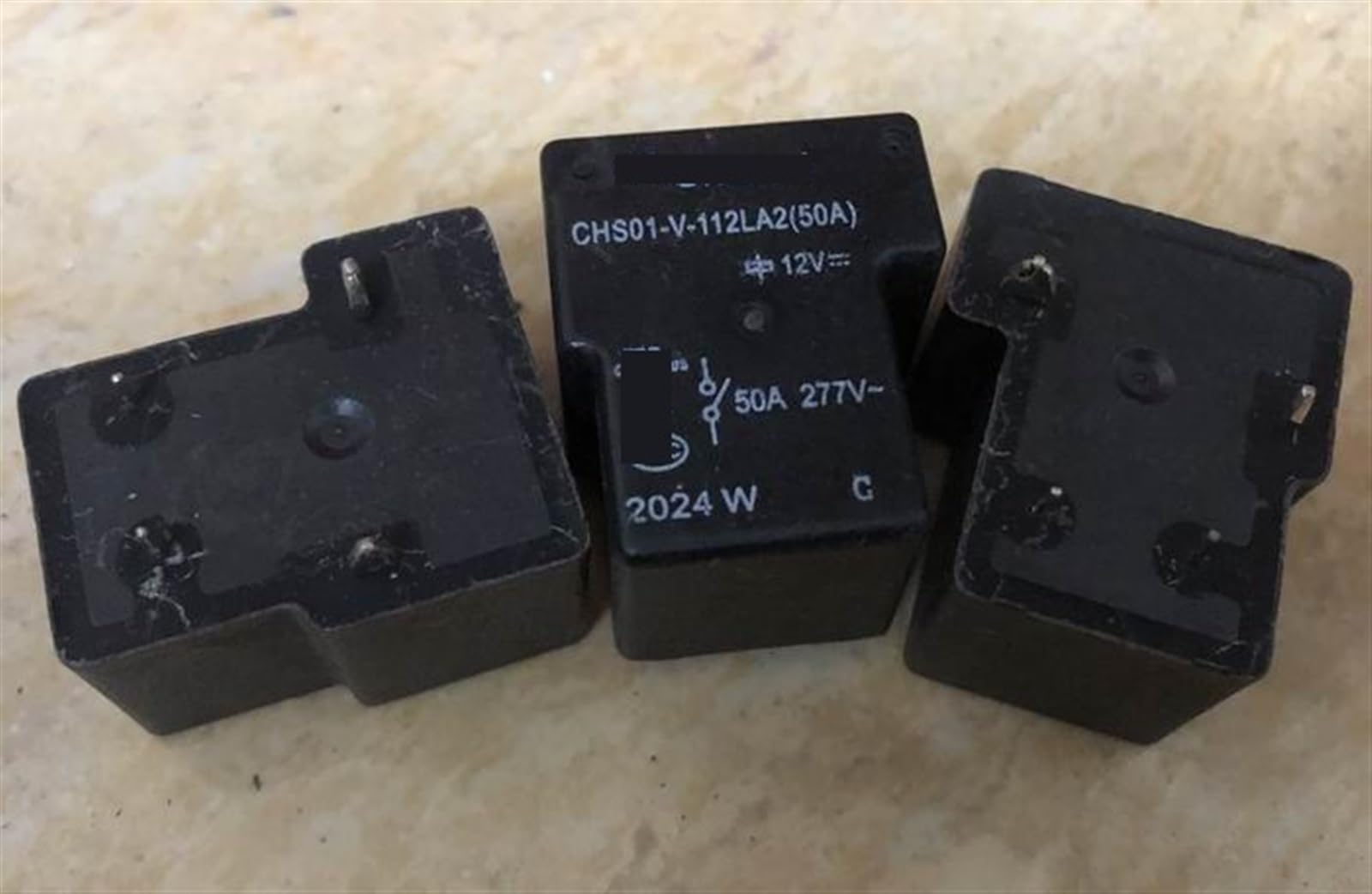 Relé CHS01-V-124LA2 60A soluciona fallos de encendido y sobrecargas en circuitos de 12V 3