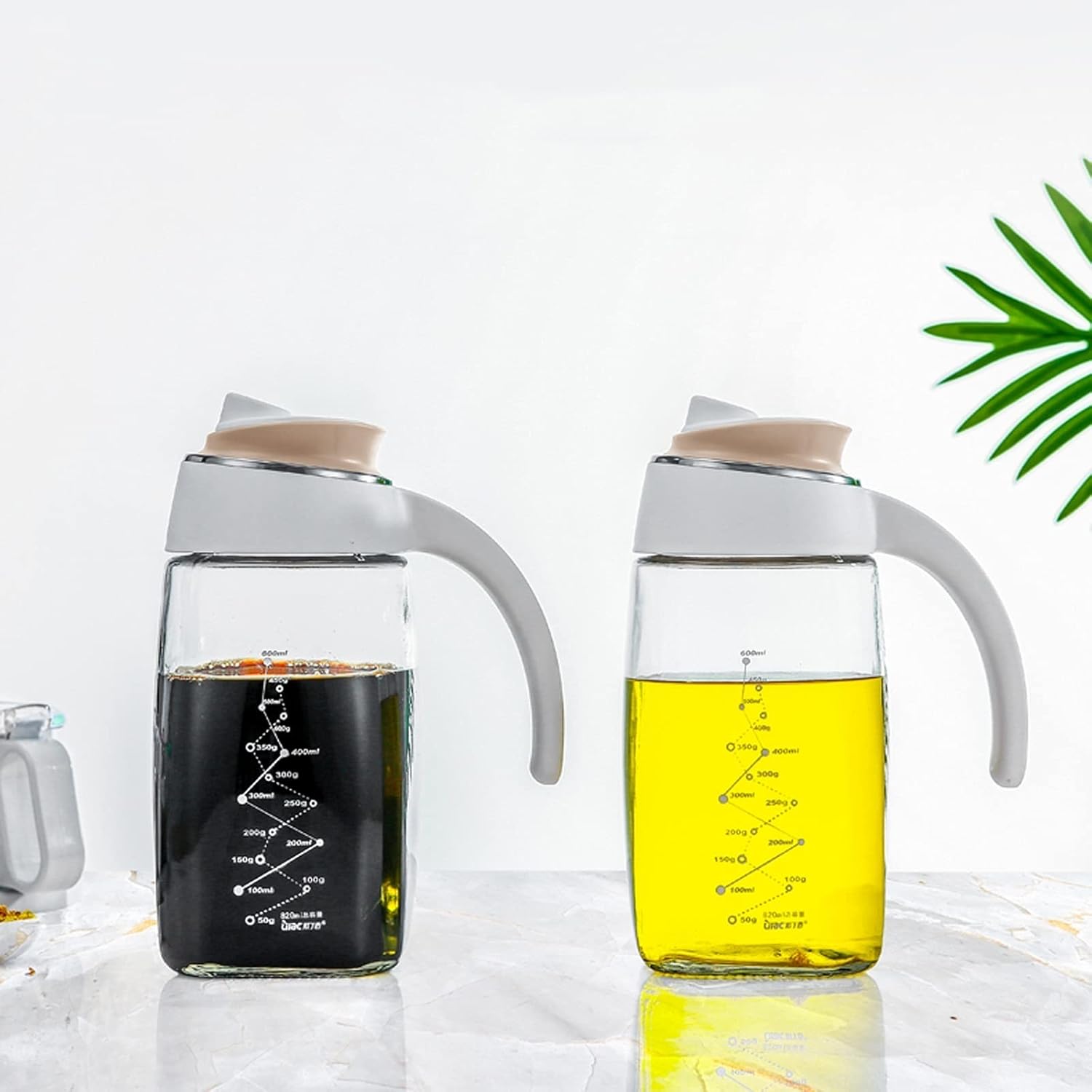 oil bottle 27.7 Oz Glass Oil Dispenser with Spout Automatic Opening and Closing Oil Bottle Multi-purpose Kitchen Oiler for Soy Sauce, Vinegar, Oil oil sprayer
