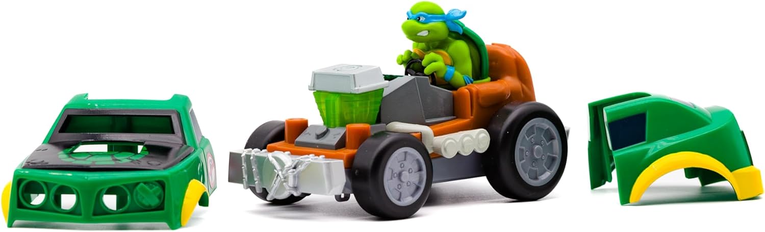 Teenage Mutant Ninja Turtles Toy, Leonardo Shell Smashers, Light-Up Rev-Up Crash Vehicle with Smash & Reveal Action, Classic Edition, for Kids Ages 5+