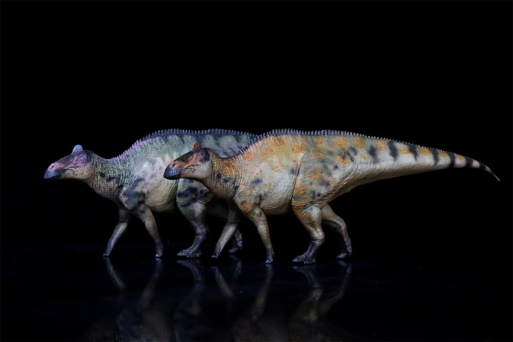 AMITD HLG Studio 1:35 Scale Edmontosaurus Model Realistic PVC Dinosaur Figure Collecor Home Decor Gift for Adult (arancione)