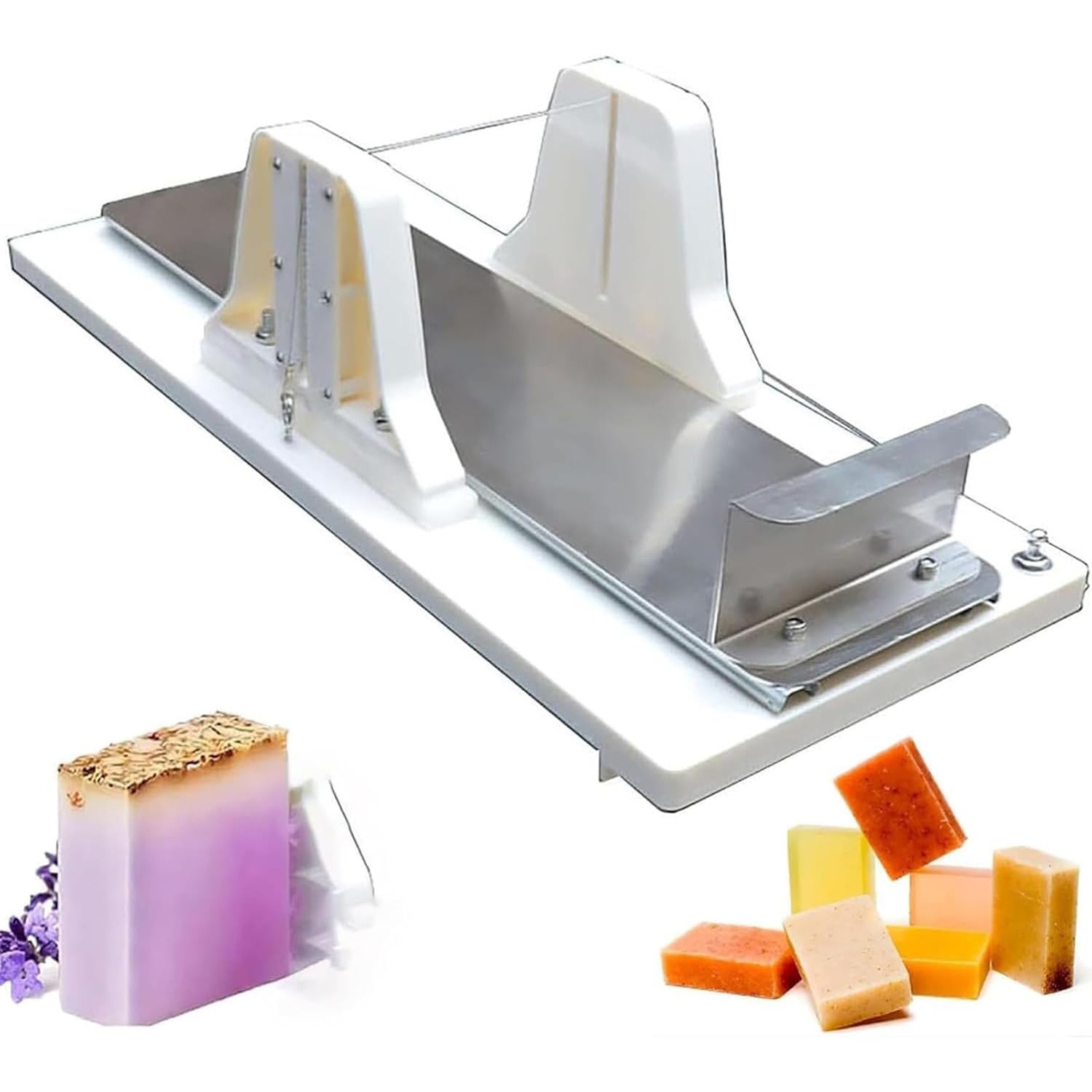 Cette Machine à découper Le Savon Artisanal, avec sa Taille de Coupe Ajustable, est idéale pour la Fabrication de Savon, Fromage, Beurre, gâteaux et Pains. Elle Permet de réaliser soi-même d