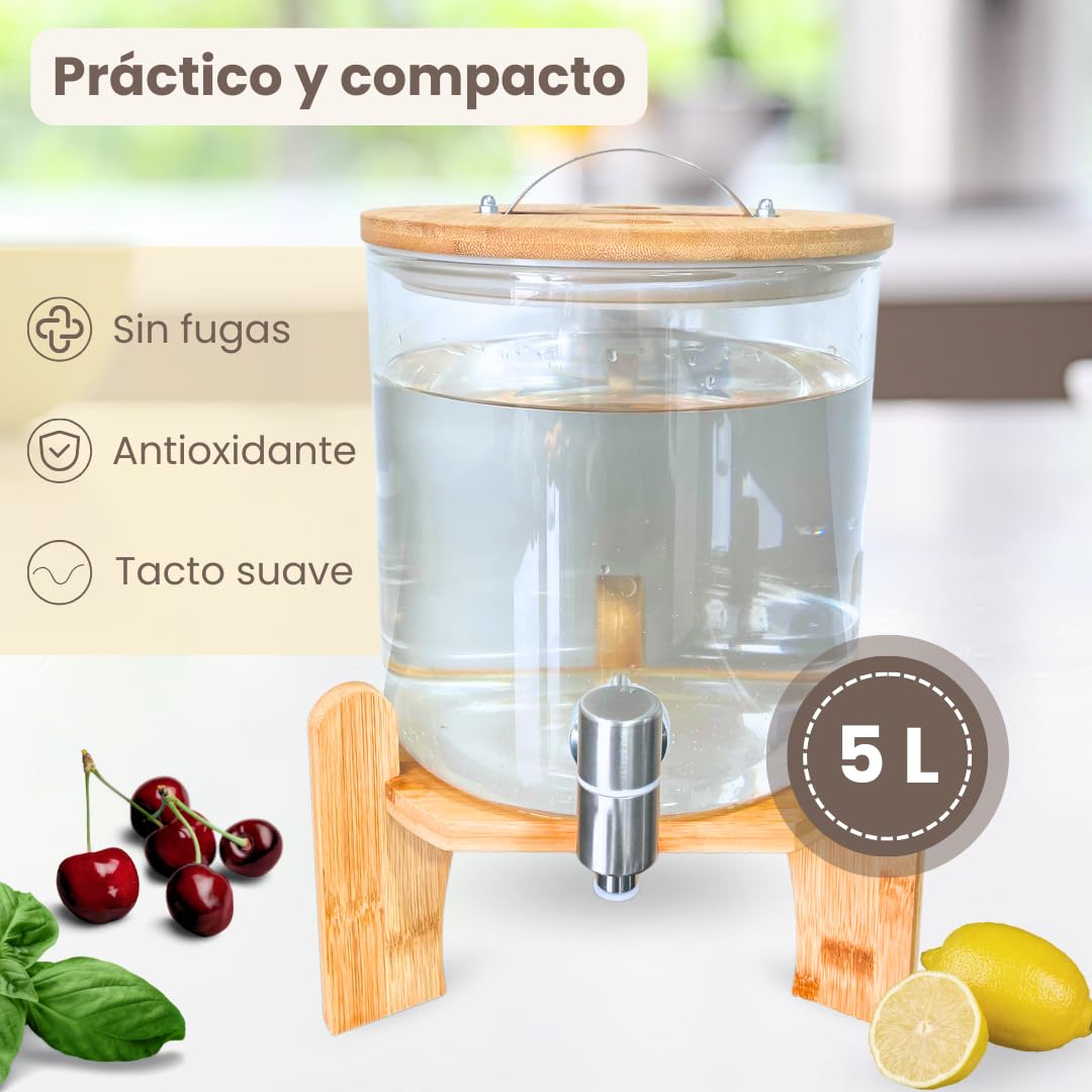 Dispensador de Bebidas de Cristal con Grifo, Piedras Terapéuticas, Tapa y Soporte Madera de Bambú - Incluye Filtro para Mezclar en Interior - 5 Litros
