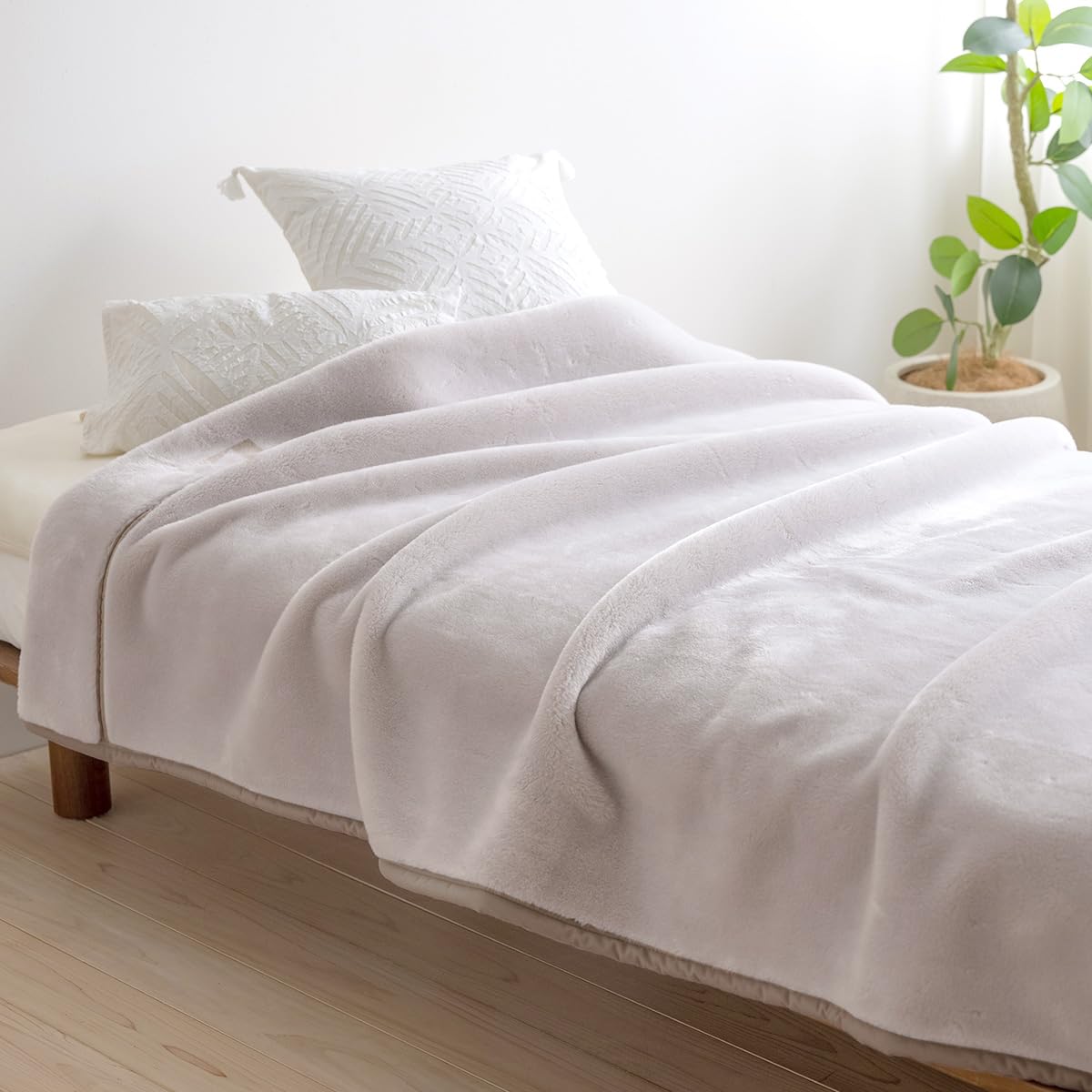 Amazon｜西川リビング アクリル ニューマイヤー 毛布 泉州 ダブル