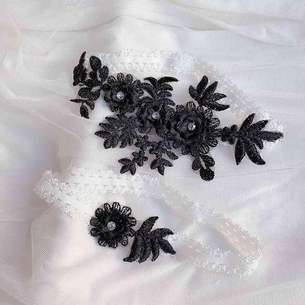 Women's Wedding Garters for Brides Floral Lace Bridal Garter with Beaded Appliques Set 2-Piece