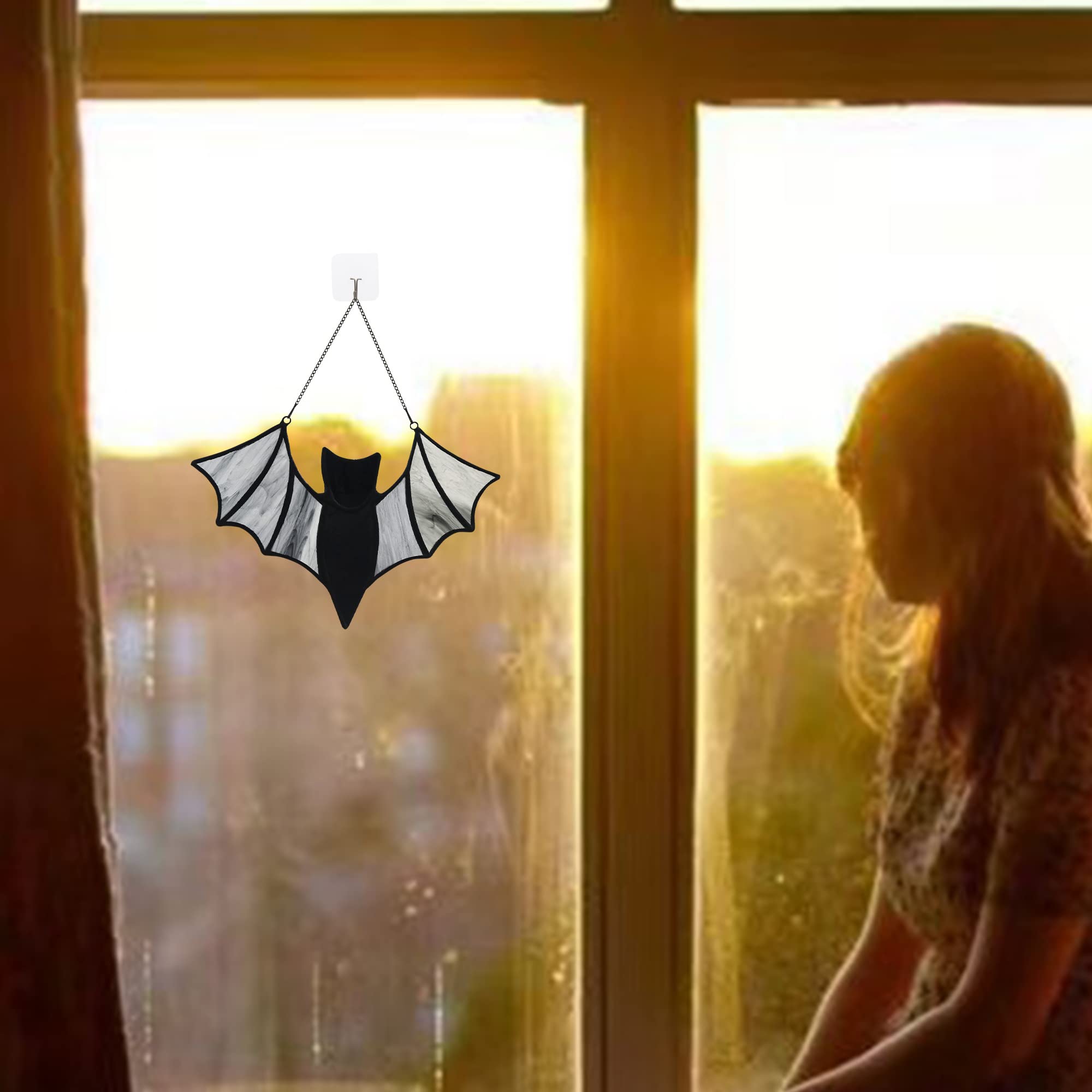 HAOSUM Buntglas-Fledermaus Fensterbehang, Halloween-Deko, Sonnenfänger, Handgefertigt (9,9 X 8,9 Cm)