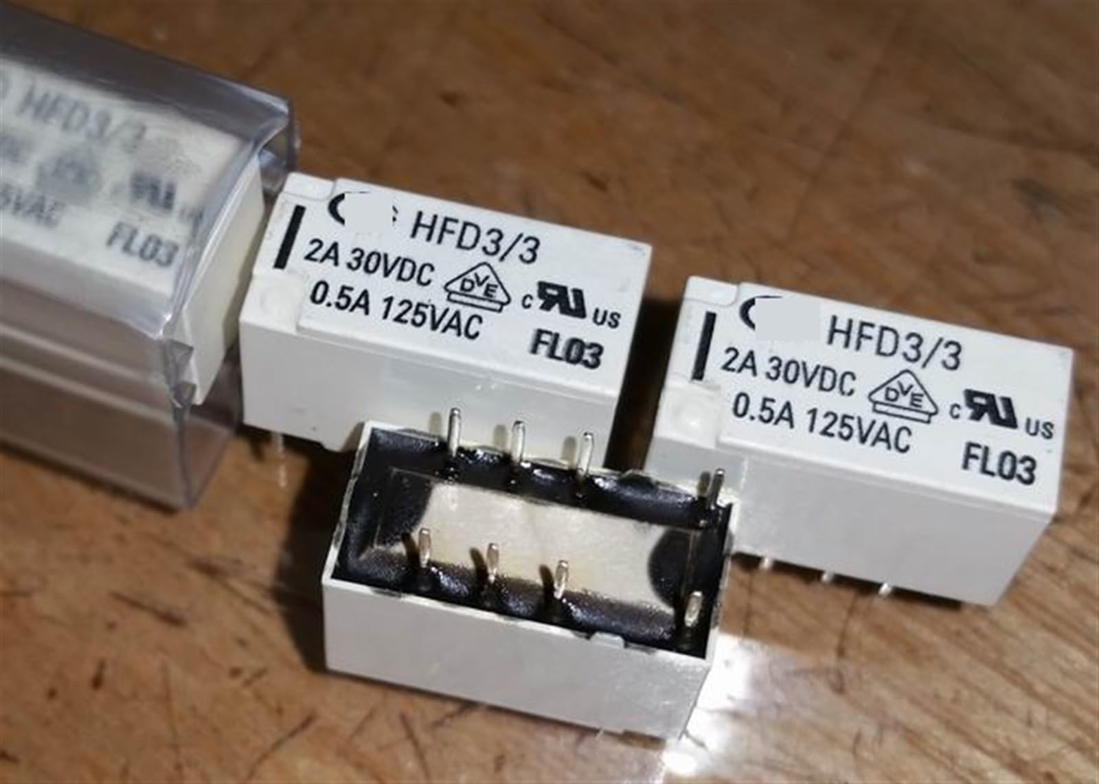 Relais HFD3 24V commutation stable 8 broches type TX2-2A - 3