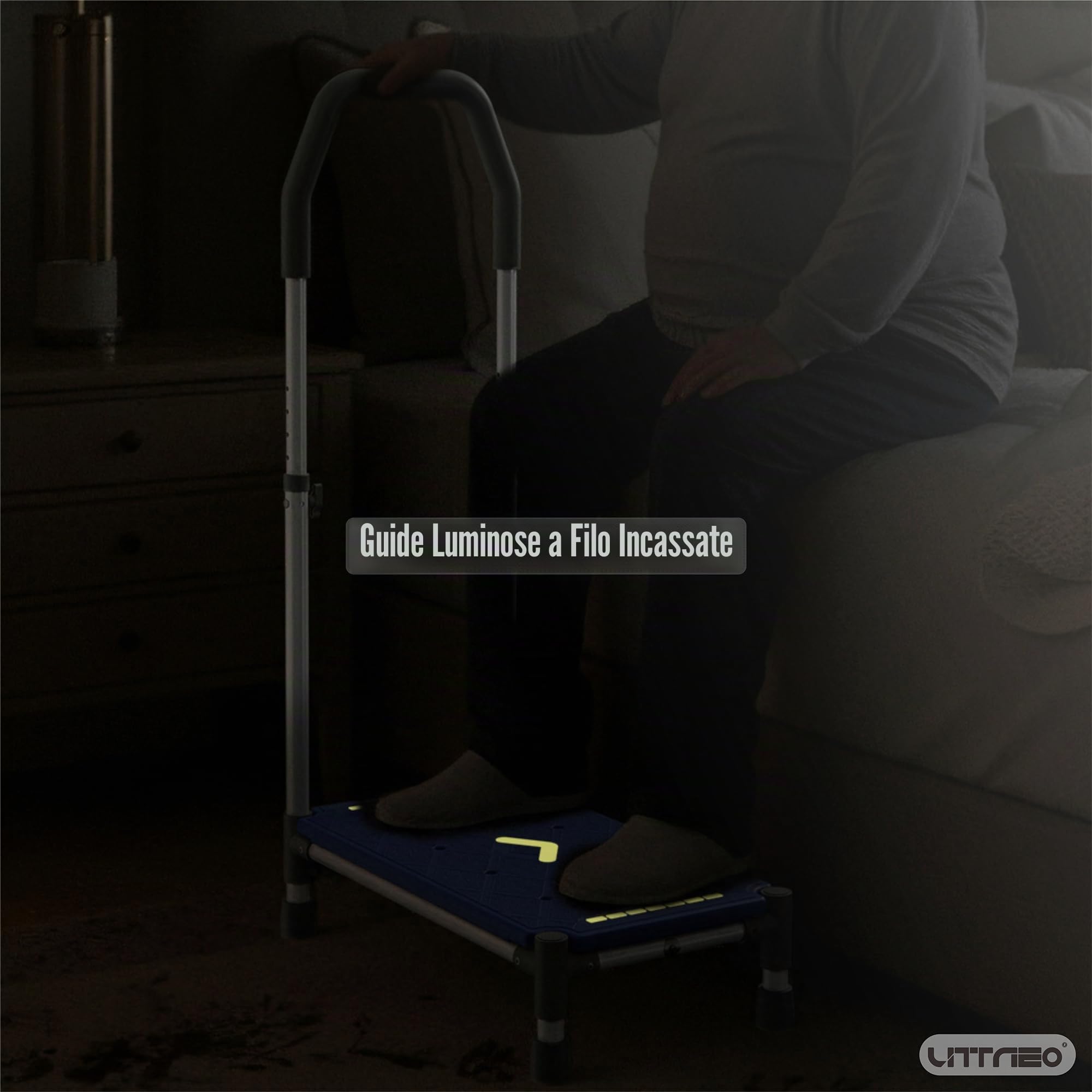 Sgabello Gradino con Pedata 55 cm – Braccioli regolabili in altezza,portata 225 kg,strisce luminescenti e antiscivolo –Ideale per letti alti,camper,cucina,bagno e anziani