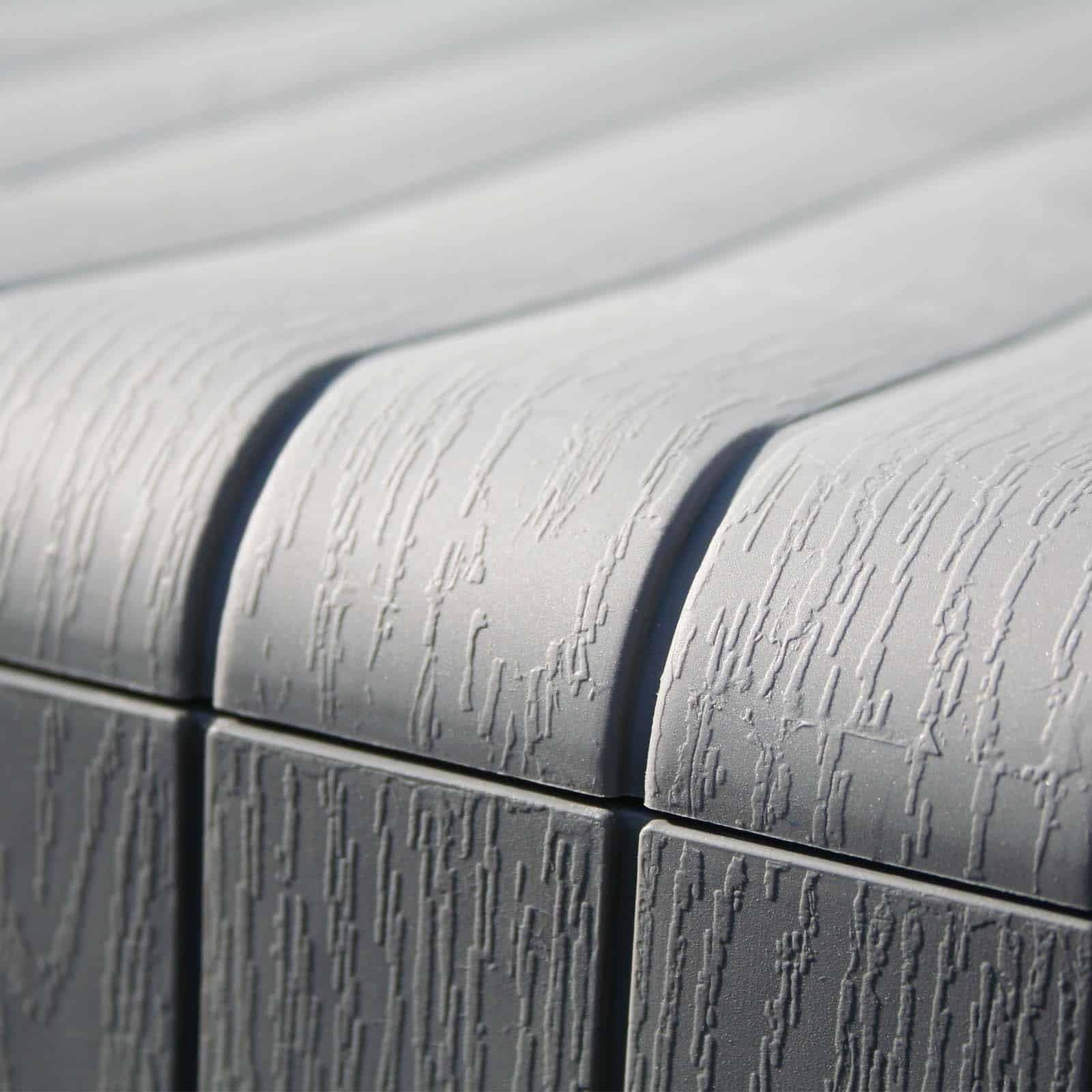 Gardiun Baúl de Almacenaje Fabricado en Resina Top 117x45,5x57,50 cm 270L Montaje en Clic con Sistema de Cierre en Color Gris