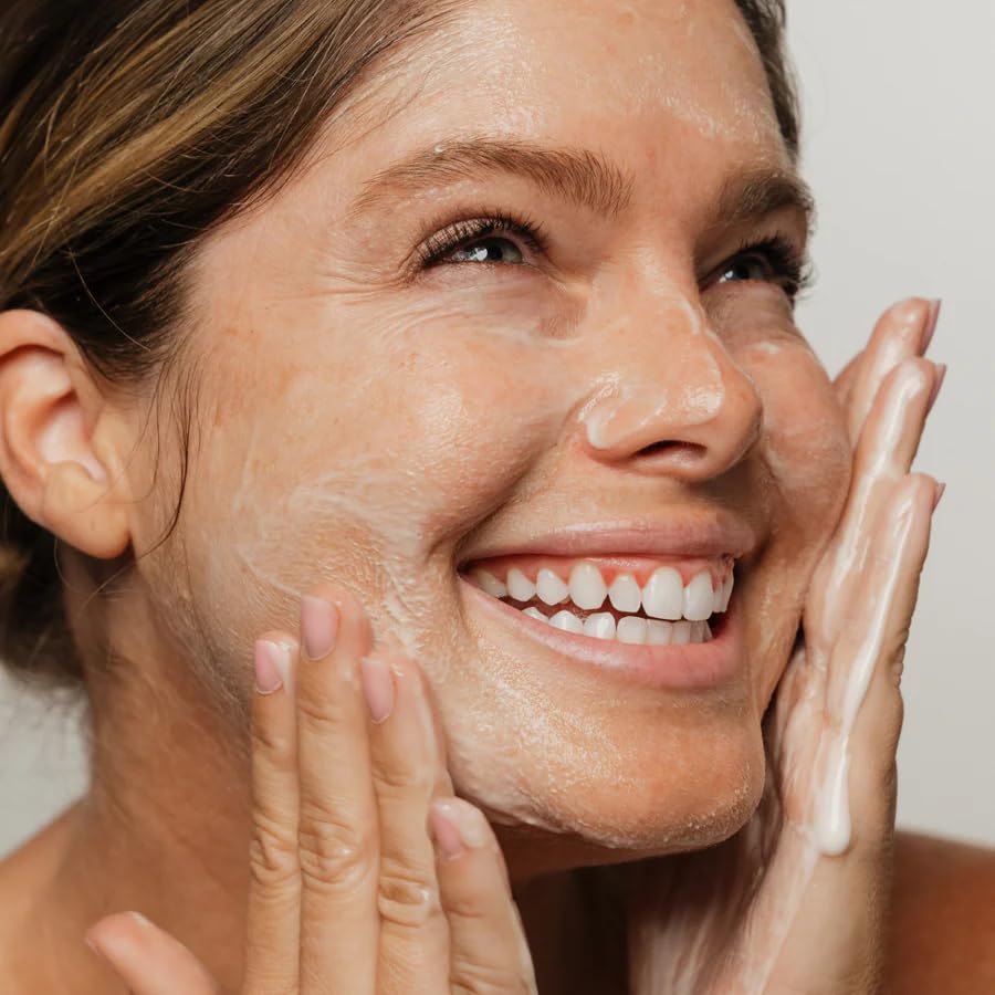 Algenist GENIUS Liquid Collagen Foaming Facial Cleanser - Hydrating Face Wash & Makeup Remover with Alguronic Acid and Microalgae Oil to Nourish & Restore Skin's Radiance (5 oz) - Image 5