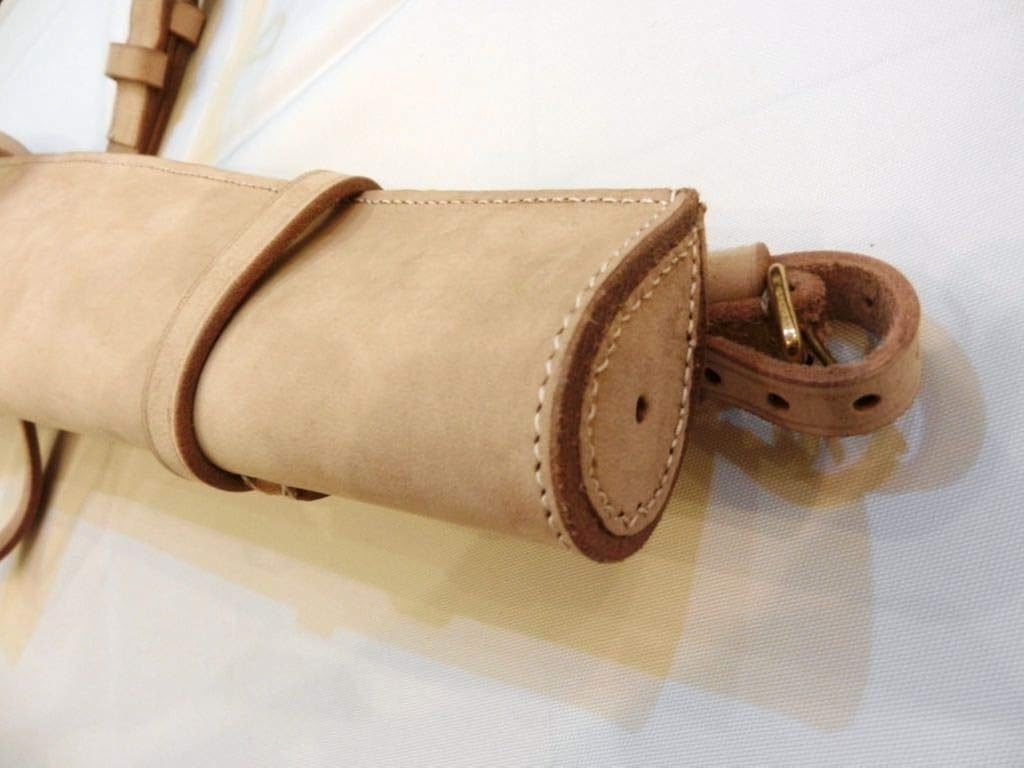 WWII US M1 Carbine Leather (Natural) Scabbard Holster - Carbine .30 Caliber, WWII Reproduction, WW2 Reproduction,WWII/WWI, Collectibles Goods, Collectibles Products,WWII repro, Leather Holster : Clothing, Shoes & Jewelry