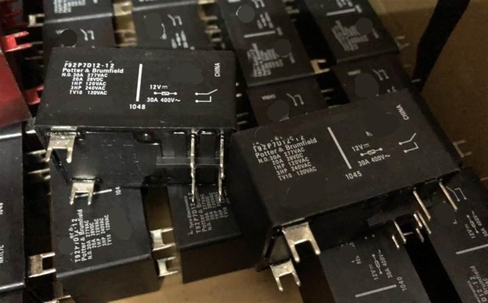 Relais de puissance T92-2A-P-12V compact avec isolation renforcée