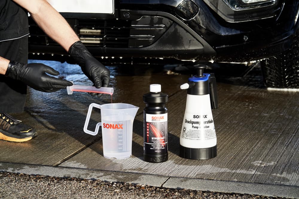 SONAX PROFILINE HyperCoat (1 litro) elimina l'acqua in eccesso Durante Il Lavaggio del Veicolo e Permette alle superfici di asciugarsi Rapidamente | Art. N. 06773000