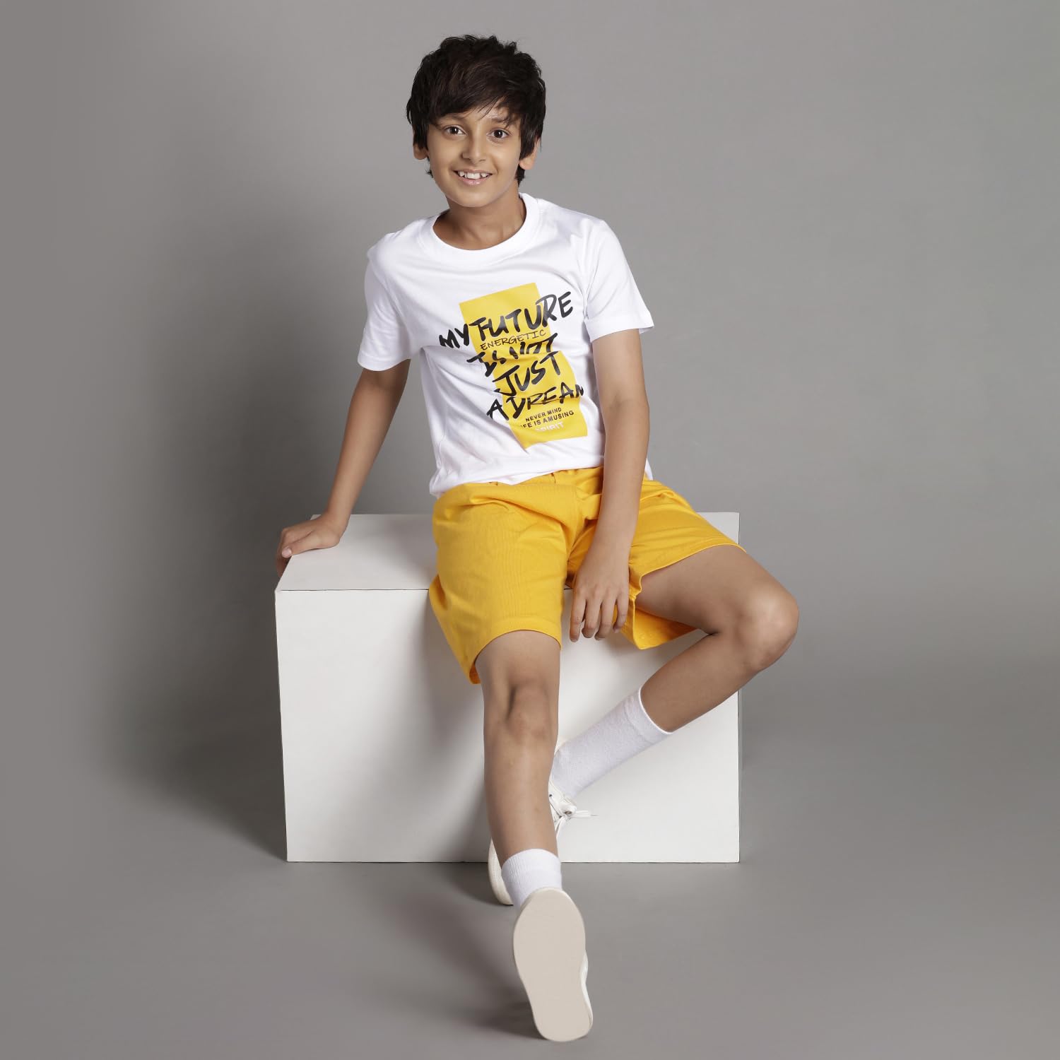 T2F Chłopięca bawełna z nadrukiem Regular Fit T-shirt i szorty zestaw odzieży (3 sztuki)
