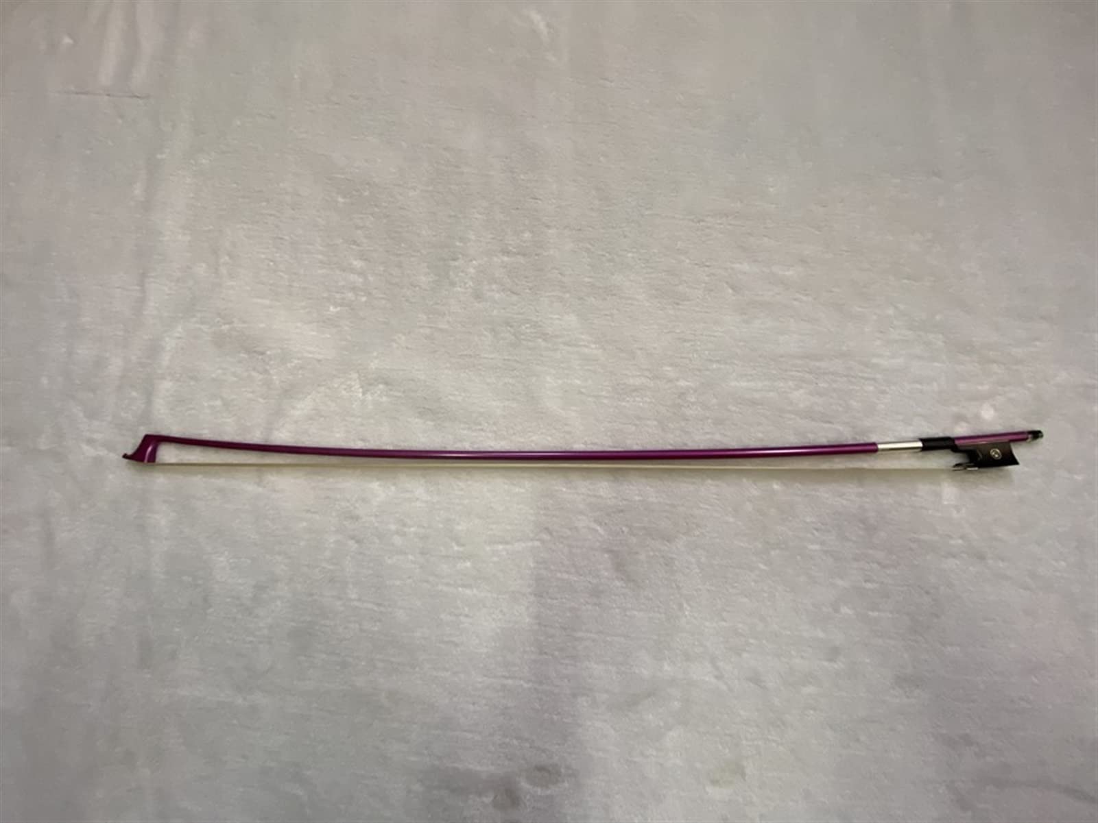 4/4 Größe Professioneller Rosa Puprle Carbonfaser Geige Bogen Atemberaubender Bogen Geigenbogenteile Ersatz Geigenbogen voller Größe