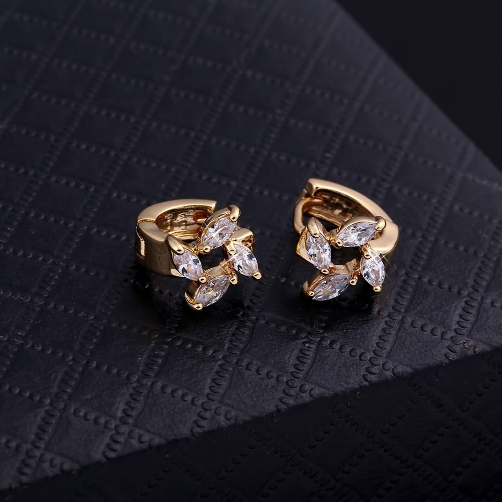 KnSam Pendientes de aro para mujer, moissanita, aro, hoja de oro de 18 quilates, talla marquesa Au750, oro amarillo Au750, pendientes pequeños de joyería auténtica, oro