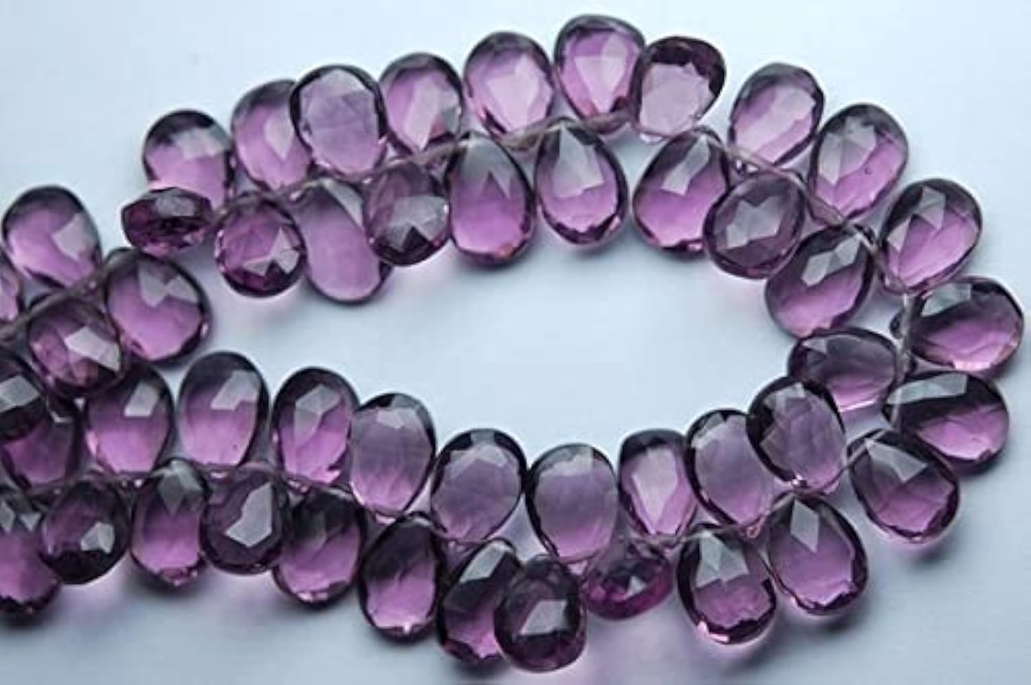 Kunzite pink quartz pour créer des bijoux élégants à porter en soirée