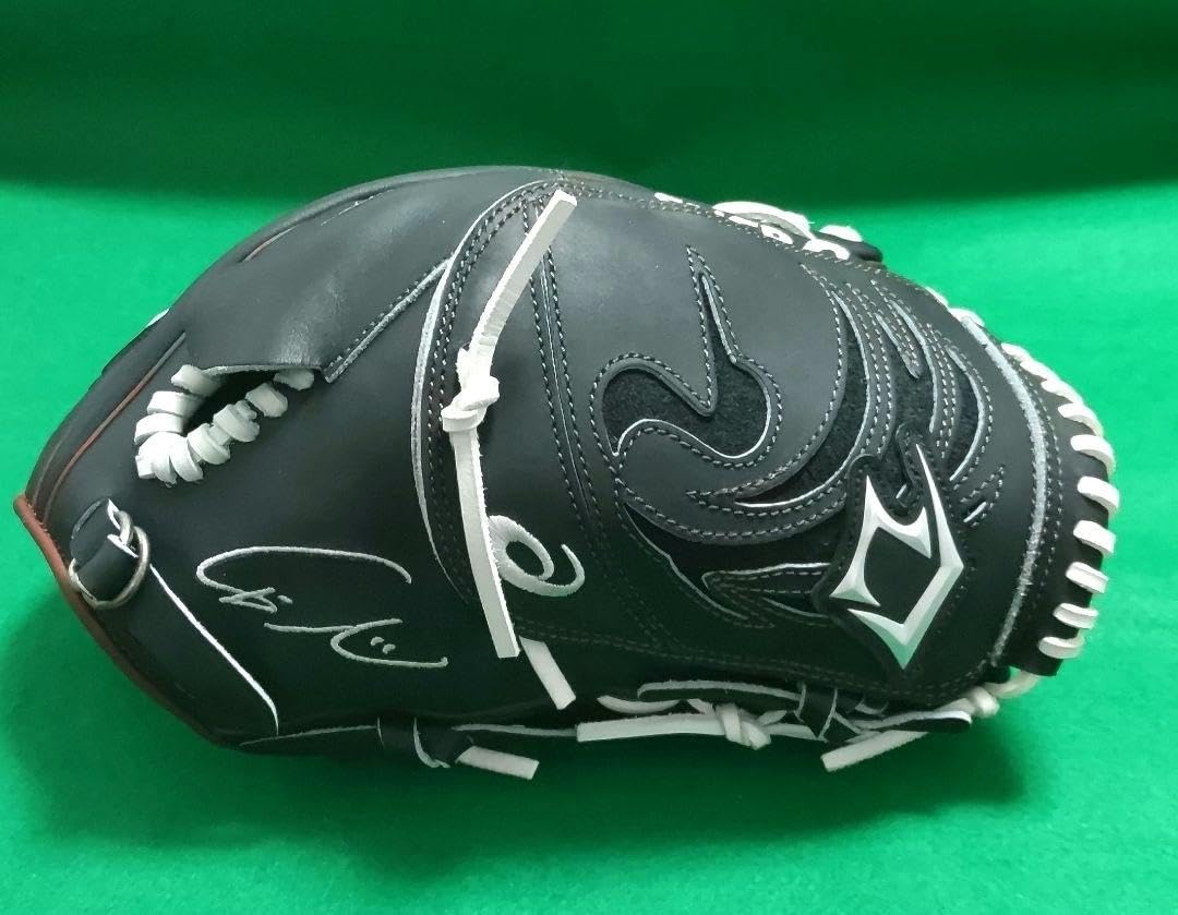 ダルビッシュWBCモデルグローブ ダルビッシュ選手記念モデル‼️ 日本中を熱狂に巻き込んだWBC