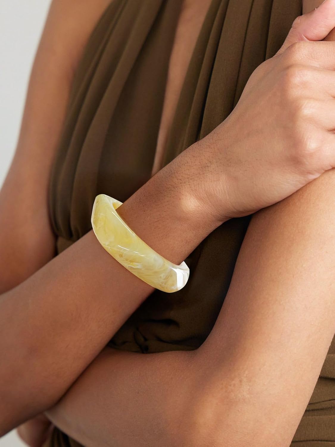 Light Yellow Acrylic Bangles Bracelets For Women Irregular Geometric Minimalist Acetate Plate Mottled Chunky Cuff Bracelet Arm Bangle Jewelry For Women - Image 3