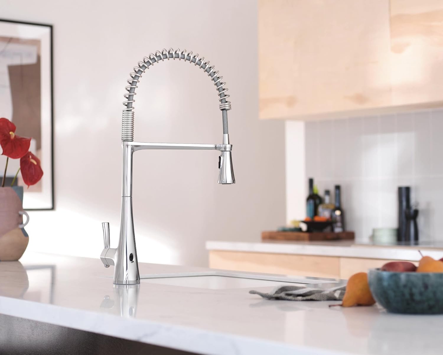 Moen Sinema Chrome Single-Handle Touchless High Arc Pulldown Kitchen Faucet, Spring Kitchen Sink Faucet with Pulldown Sprayer Head and Wave Motion Sensor, S5235EWC