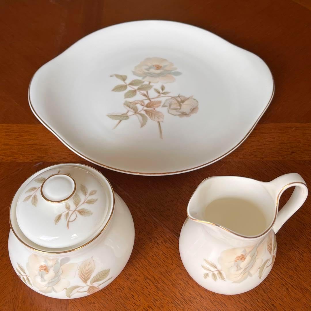 新品箱入 イギリス製 ロイヤルドルトン ヨークシャーローズ BBプレート