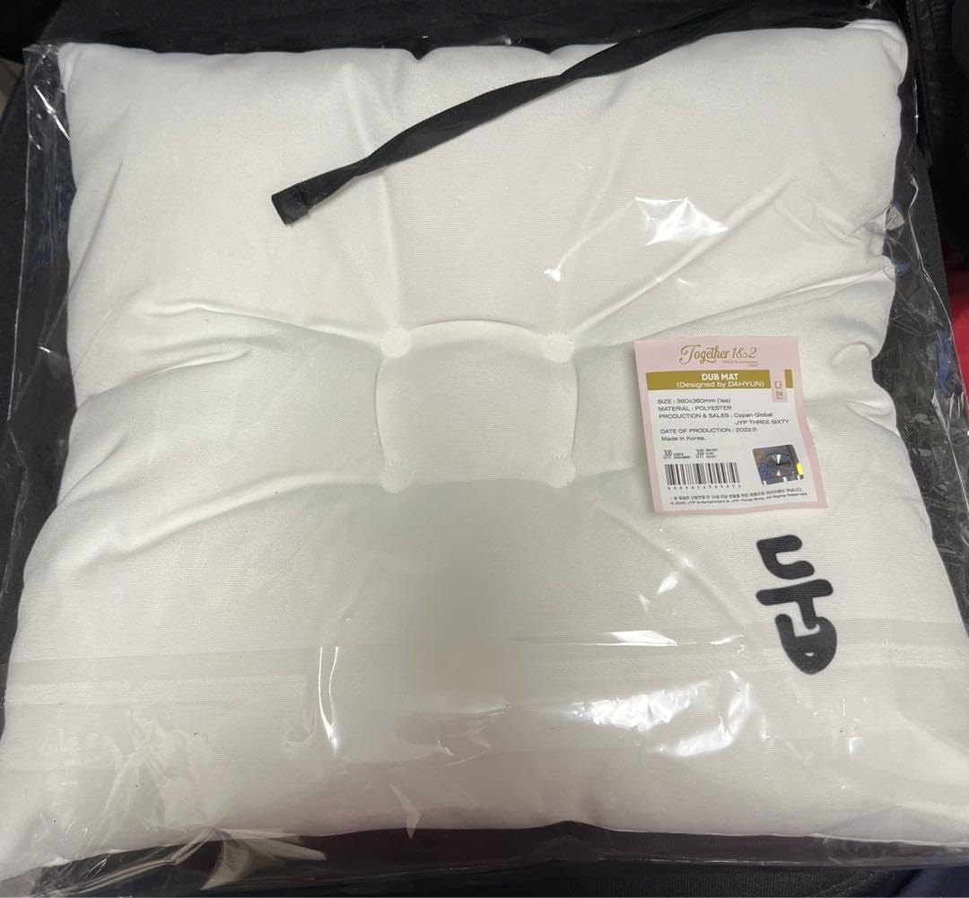 TWICE ダヒョン DUB MAT Amazon.co.jp: TWICE Dahyun Dubu Mat Dub Mat together 1&2