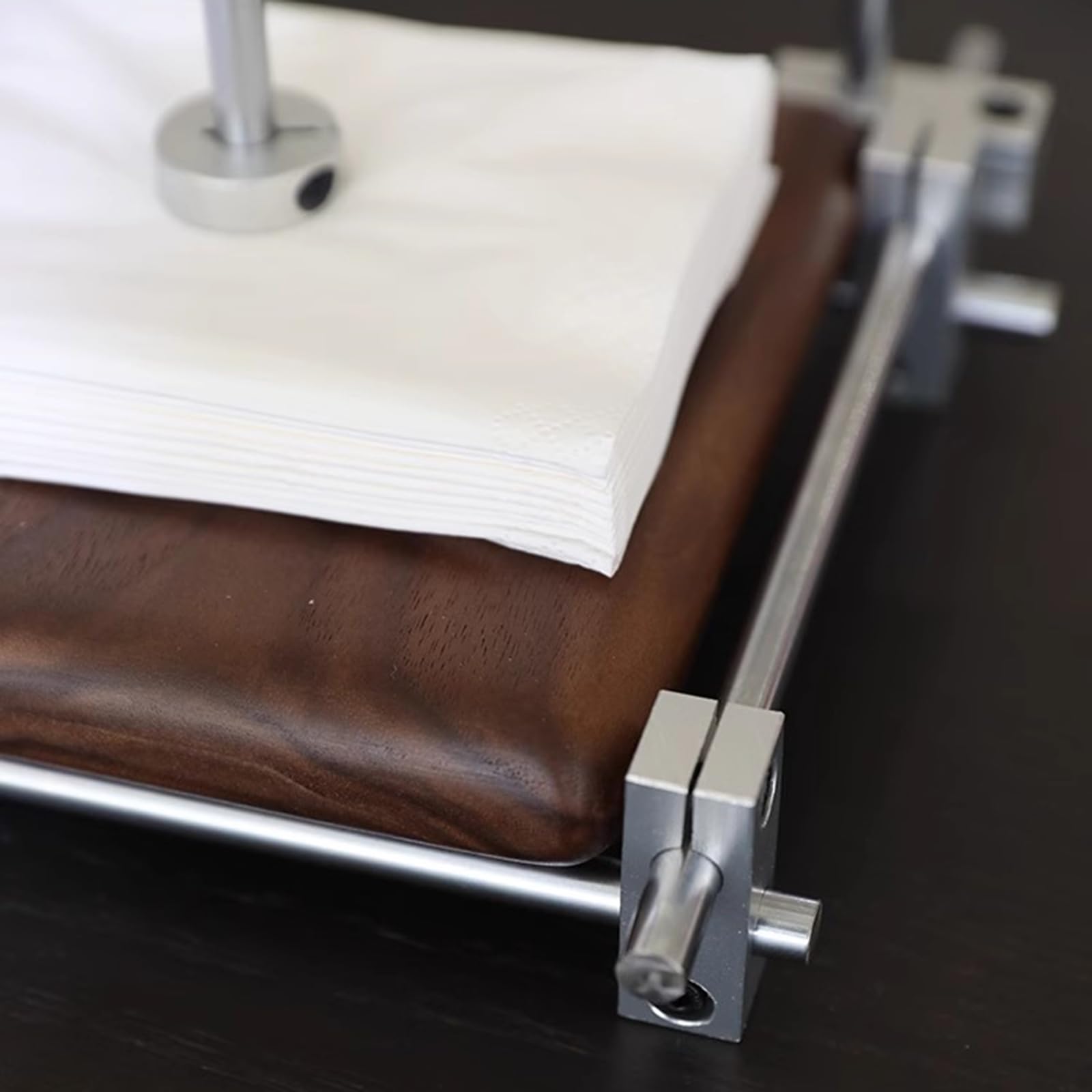 Servilletero, Dispensador De Servilletas De Papel Cuadrado, con Brazo con Peso De Acero Inoxidable, Base De Madera, para Encimeras De Cocina, Mesas De Comedor, Restaurantes
