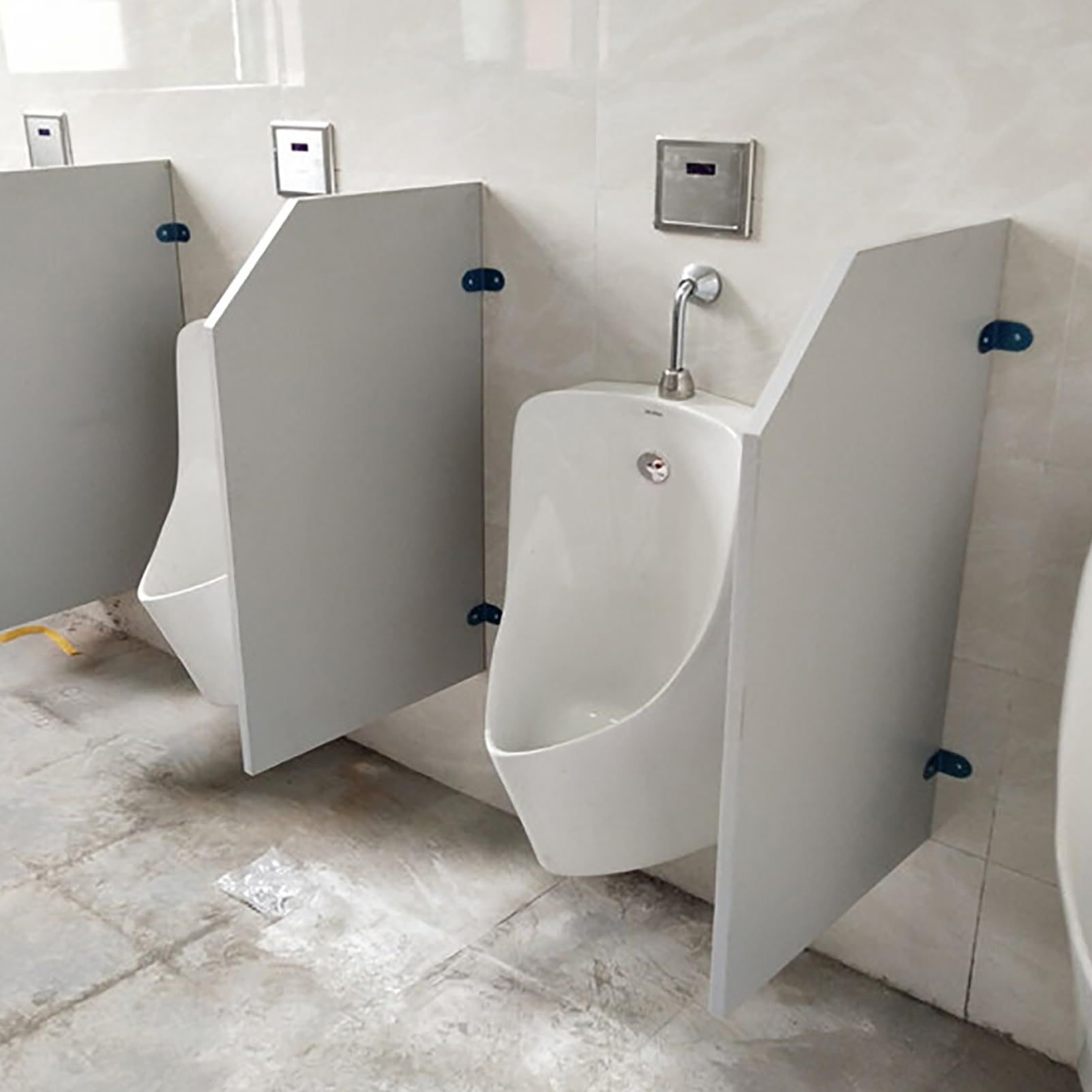 Mampara divisoria para urinario solucion de privacidad y panel separador de inodoros