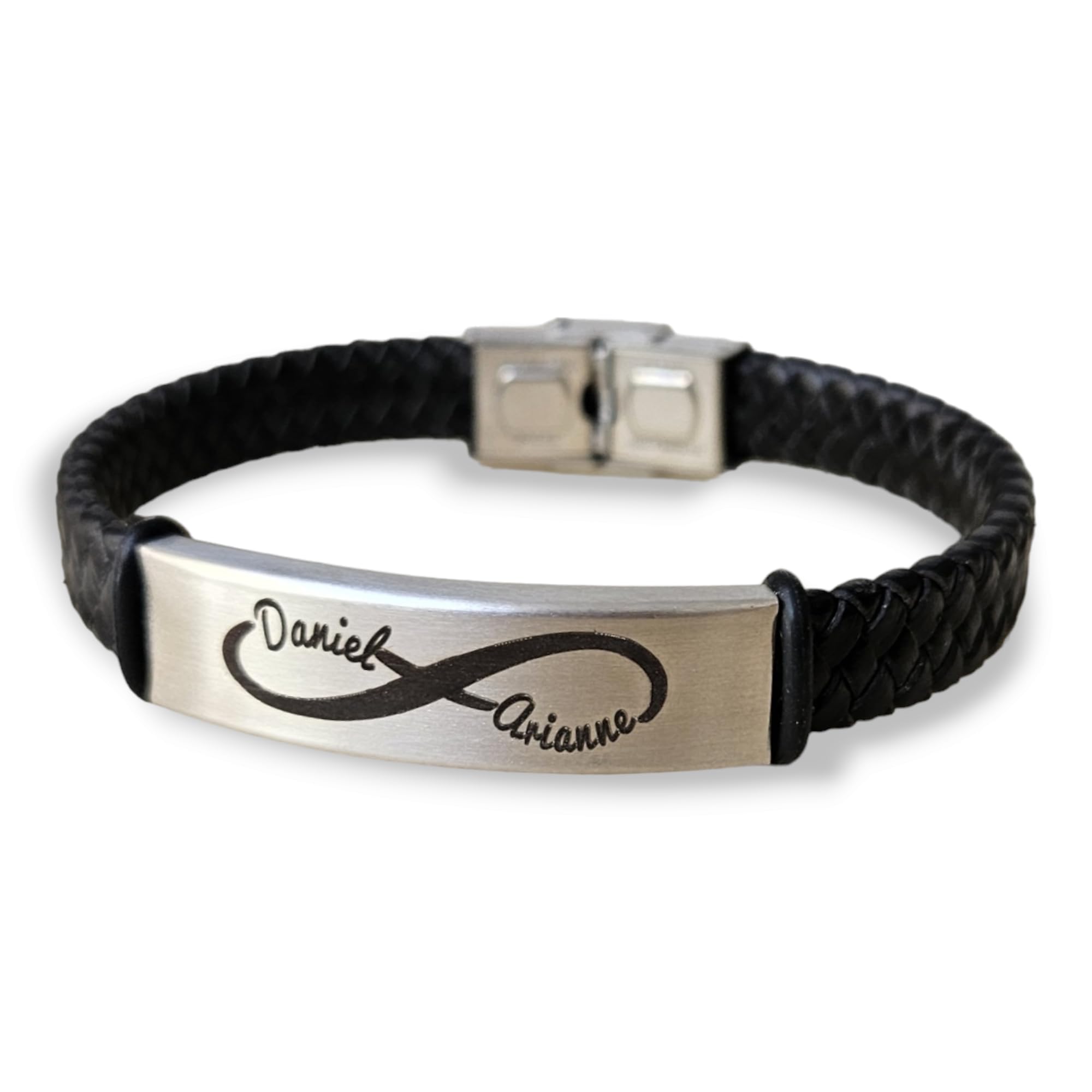 D.CORAZÓN ARTESANÍA HECHO A MANO Pulsera de cuero personalizada con los nombres insertados en un infinito. Regalos de San Valentín. Regalos para enamorados. (Negro)