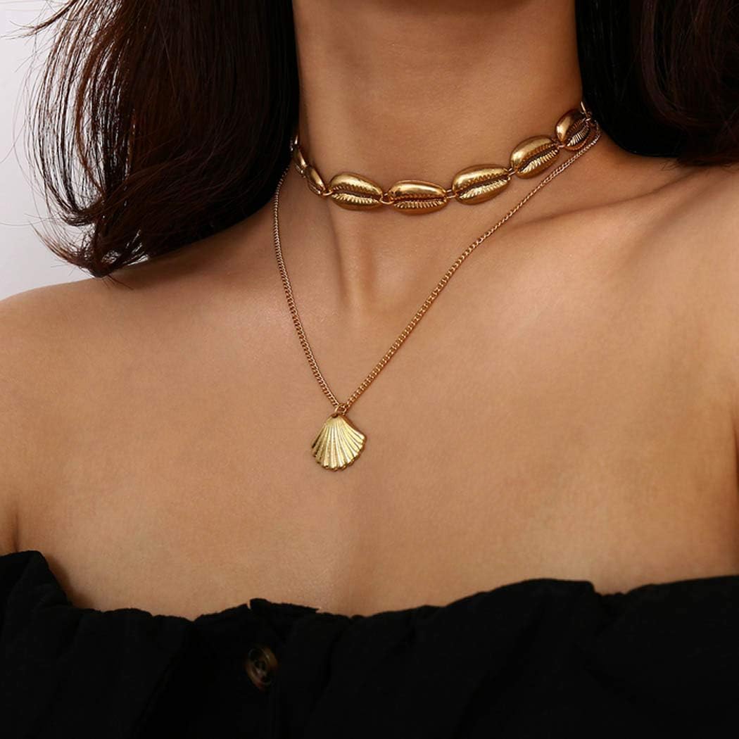 Edary Boho Beach Shell Necklace Gold Color Layered Shell Tassel Pendant Choker Fashion Jewelry Chain for Women and Girls.、