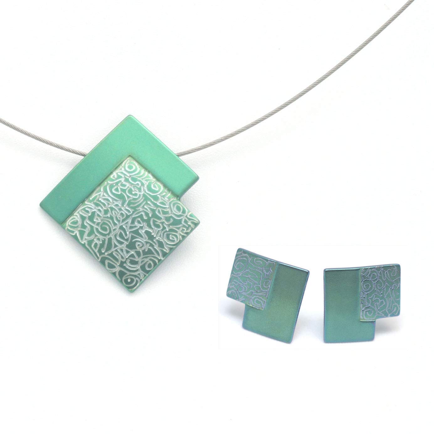 Titan Schmuck-Set. Absolut kein Risiko auf Allergien Handgefertigte Schmuckstücke. Lieferbar in verschiedenen Farben