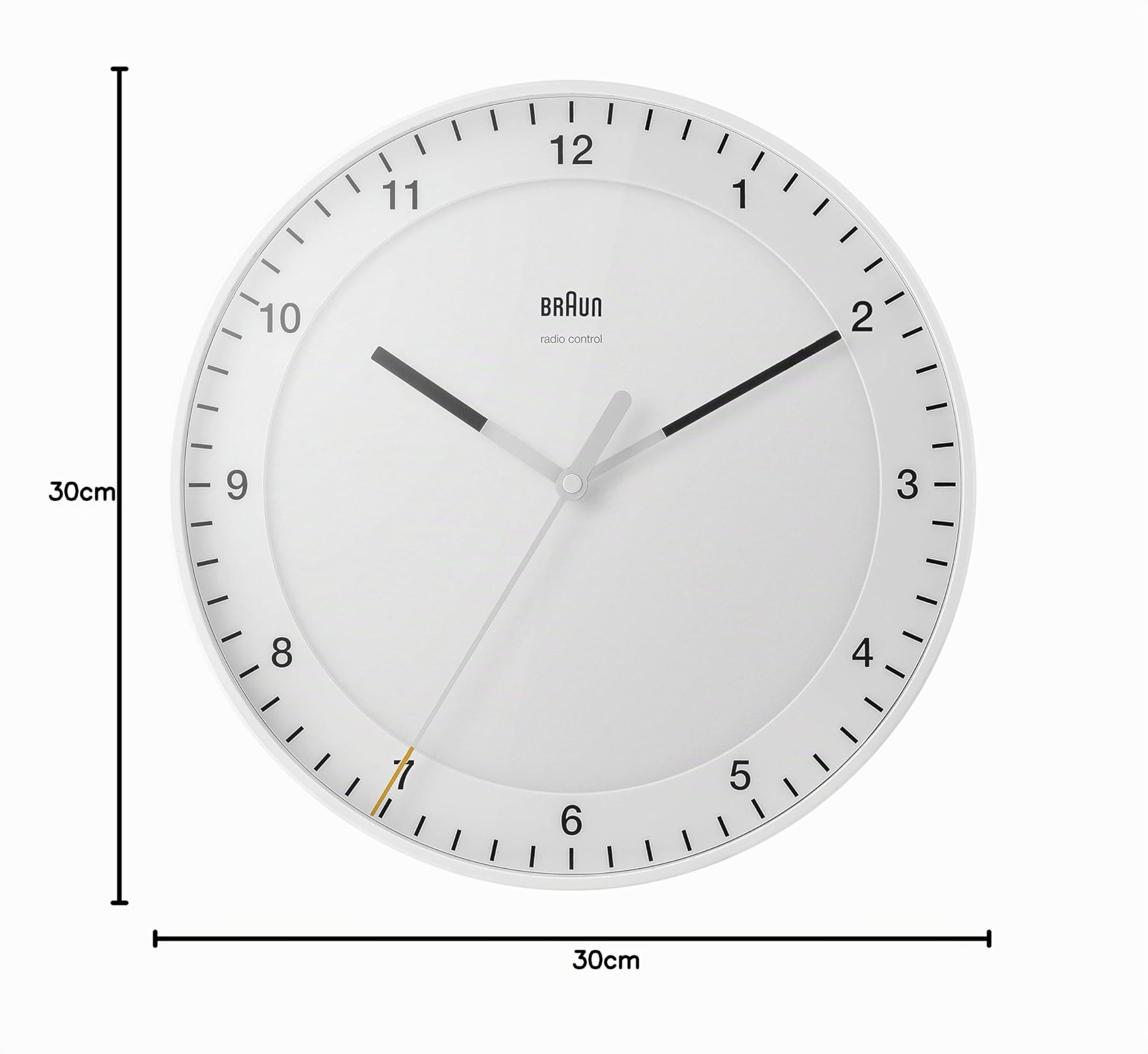 Braun Klassische große Funkwanduhr Mitteleuropäische Zeitzone (MEZ/GMT+1) mit leisem Uhrwerk, leicht lesbarem Zifferblatt, 30cm Durchmesser, weißes Modell BC17W-DCF.