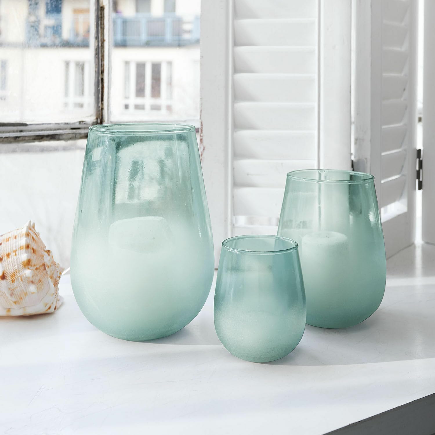 Loberon Windlicht 3er Set Miristelle, blau | unterschiedliche Größen, mundgeblasene Qualität, dezentes Milchglas-Finish, Wohn-Accessoires, Glas