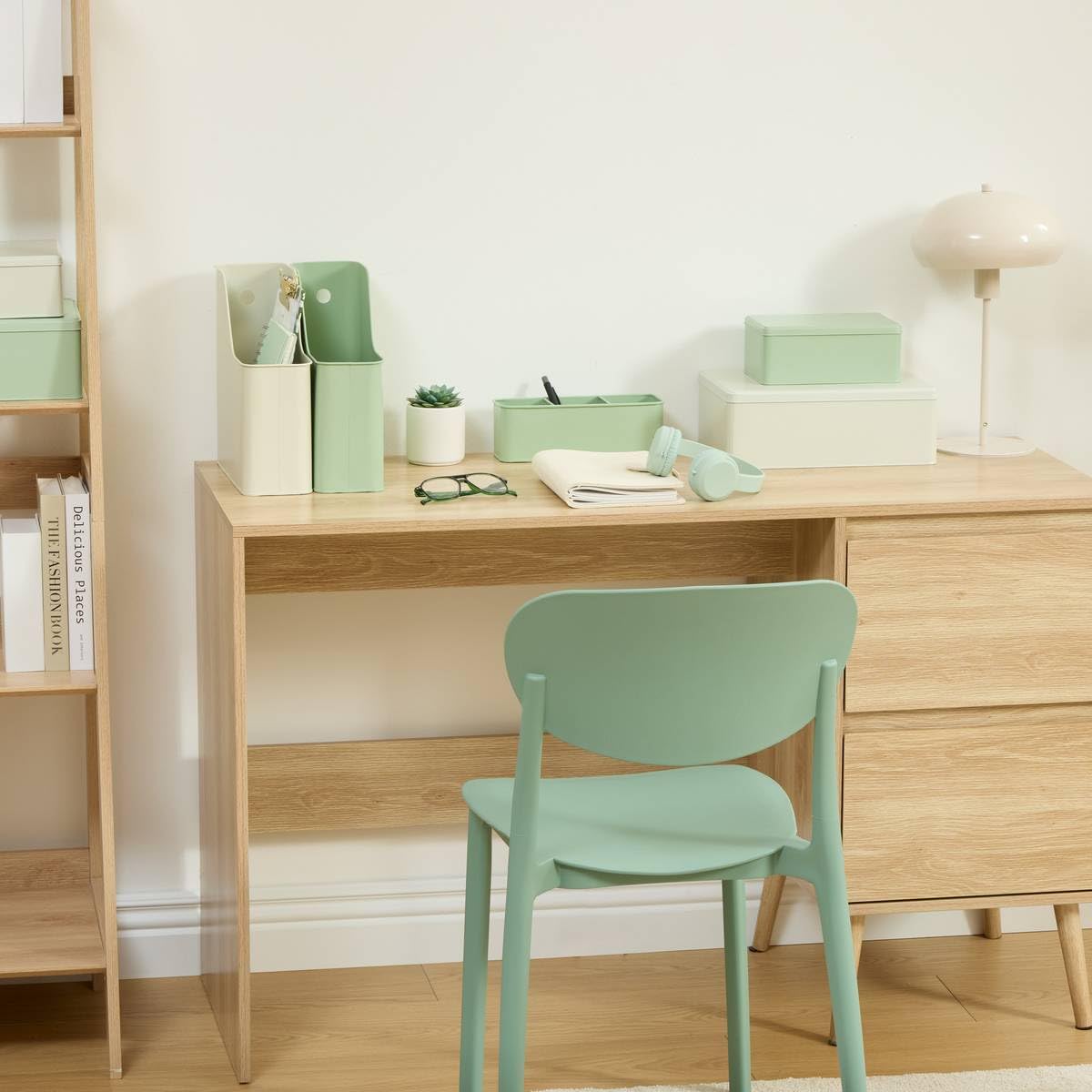 5five - Silla apilable de plástico Verde plasta