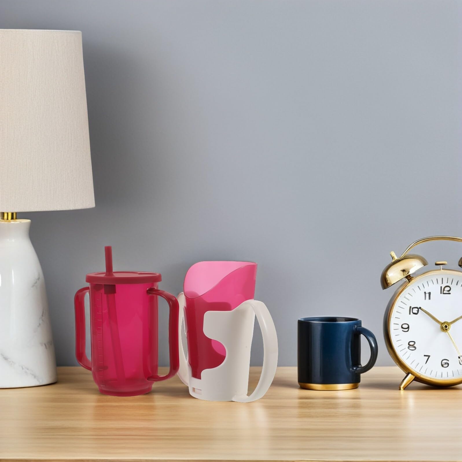 Beaupretty Tazza Assistenza Liquida 2 Pezzi 250ml Plastica per Anziani | Beccuccio Inclinato, Impugnatura Ergonomica, Uso Ospedaliero e Domestico, per Pazienti Disabilità