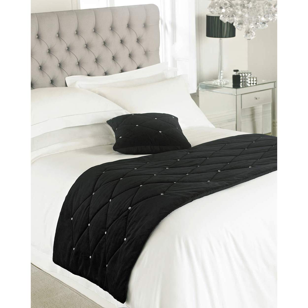 Camino de cama negro con cristales de diamante de diseño acolchado premium